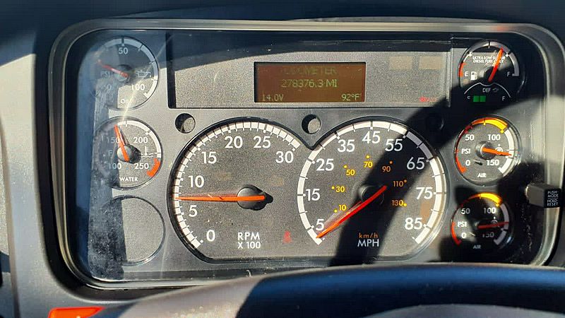 2021 Freightliner M2 106