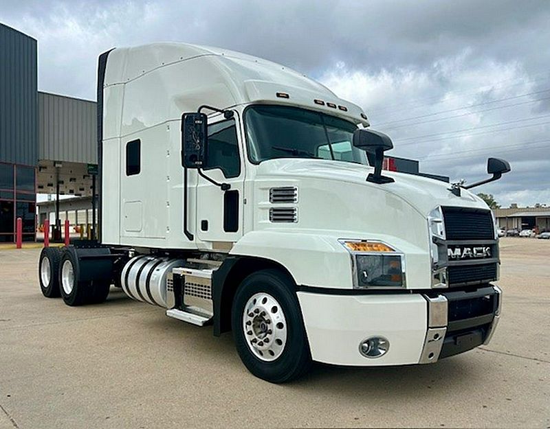 2020 Mack AN64T