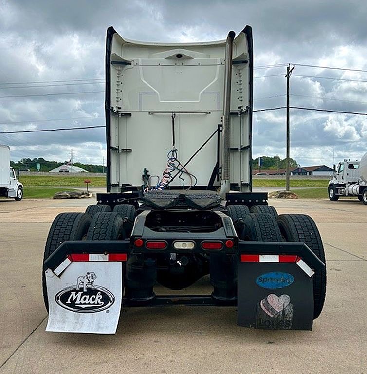 2020 Mack AN64T