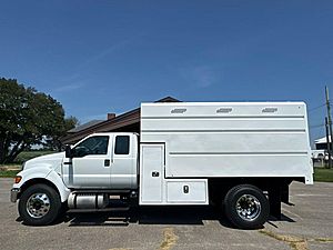2015 Ford F-750 - Chipper