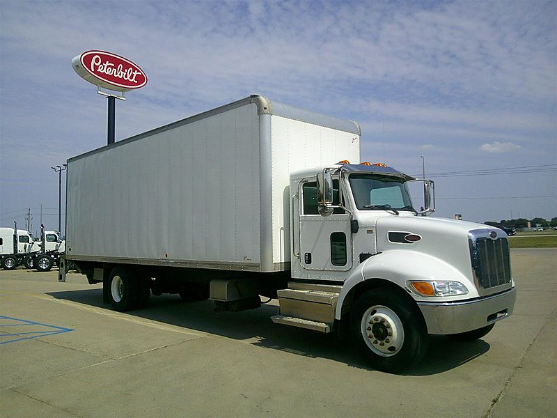 2019 Peterbilt 337