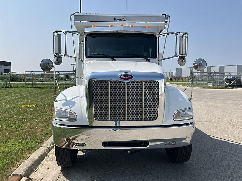 2019 Peterbilt 337