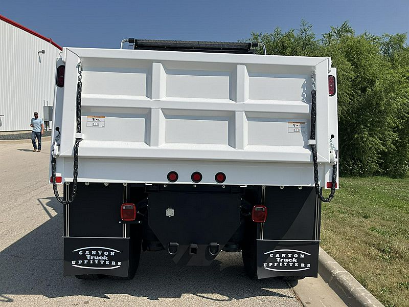 2019 Peterbilt 337