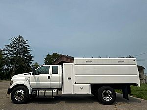 2016 Ford F750 - Chipper