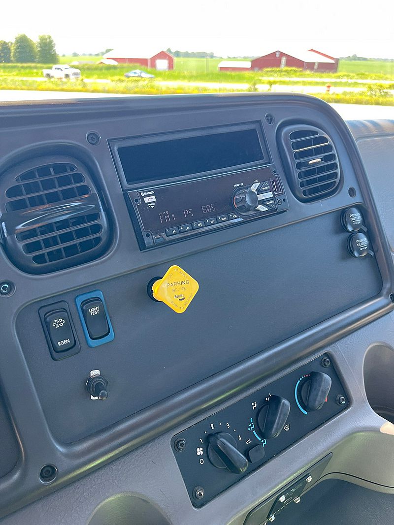 2018 Freightliner M2