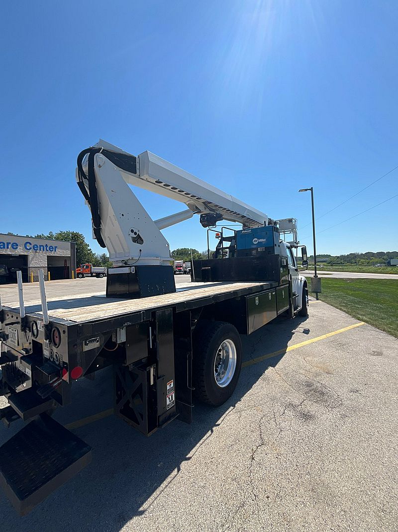 2018 Freightliner M2