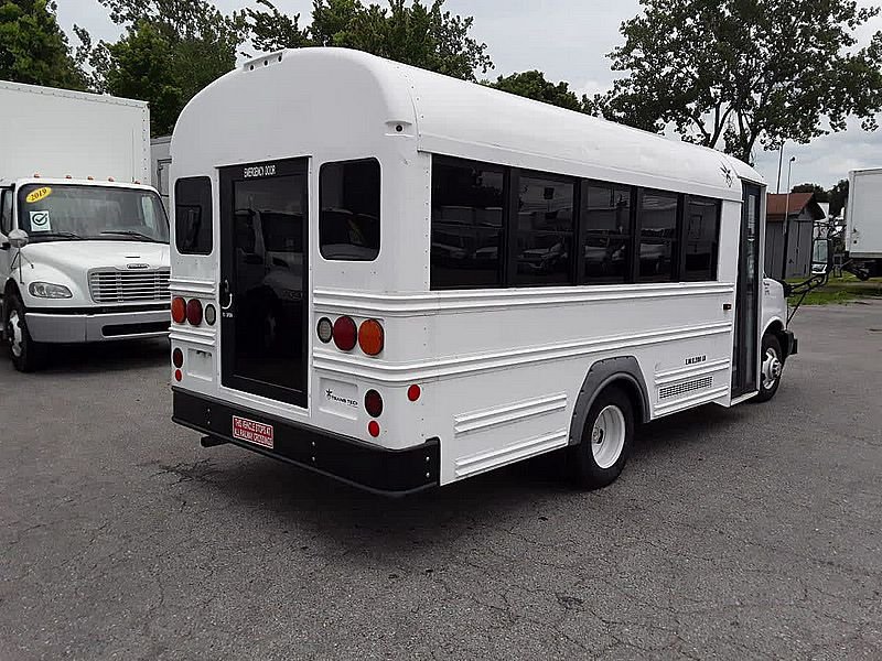 2018 GMC BUS