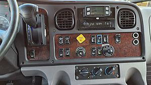 2020 Freightliner M2 106