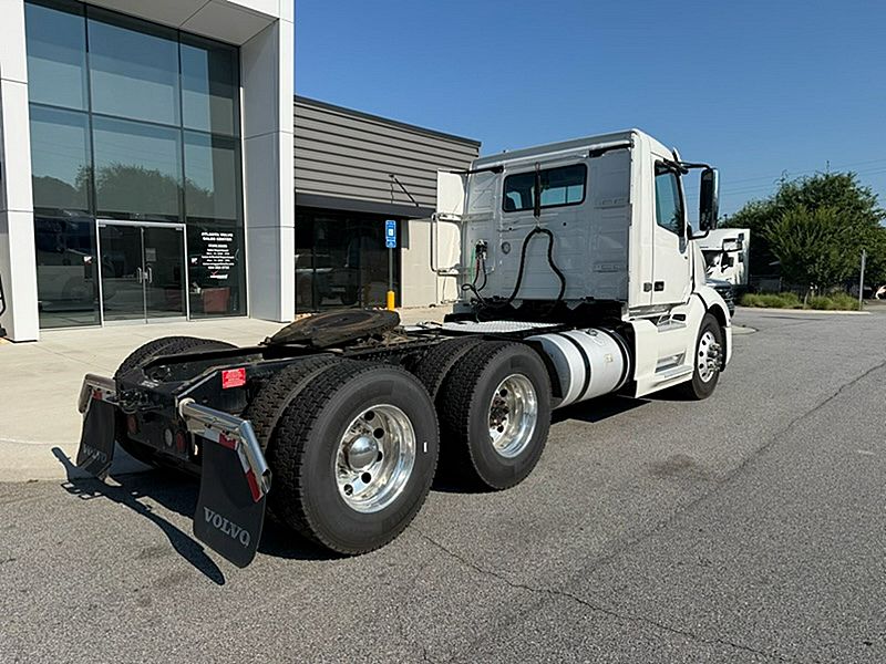 2022 Volvo VNL