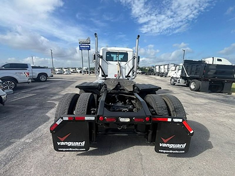 2022 Mack Pinnacle