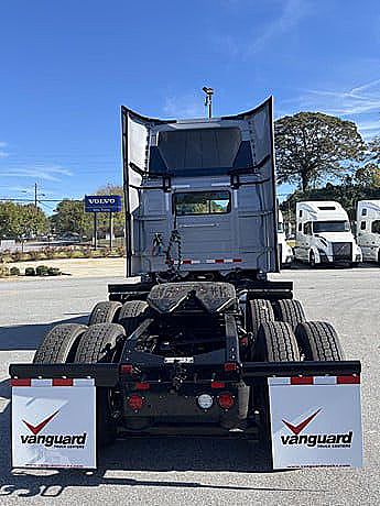 2025 Volvo VNL