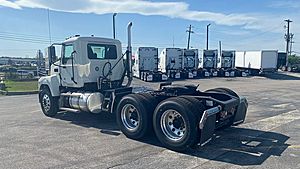 2026 Mack Pinnacle - Day Cab