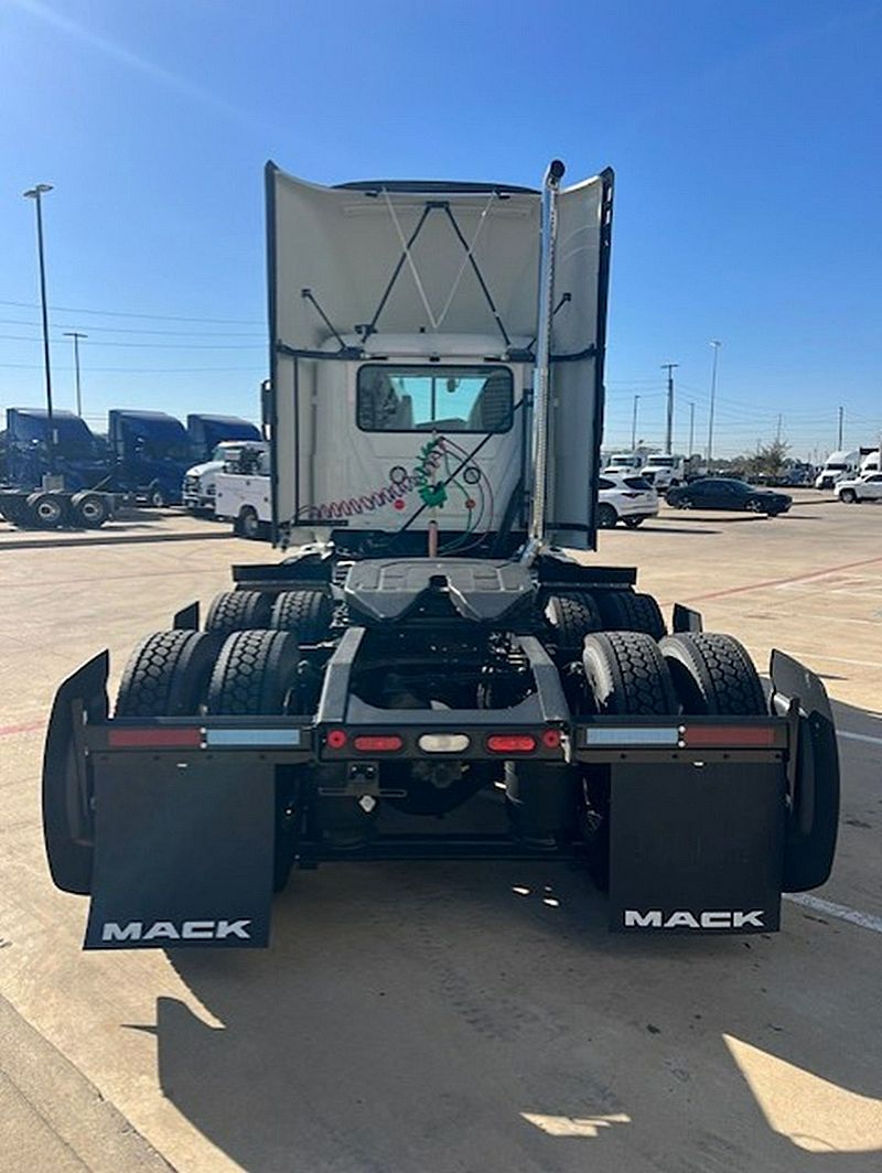 2026 Mack ANTHEM 64T