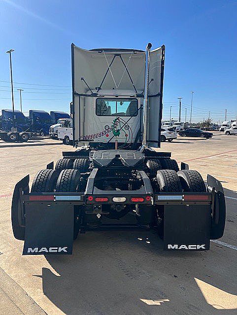 2026 Mack ANTHEM 64T