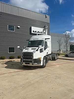 2027 Mack Anthem - Cab & Chassis