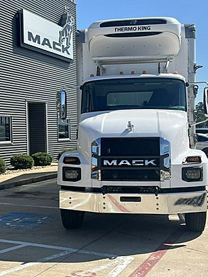 2026 Mack MD642 - Refrigerated Trailer