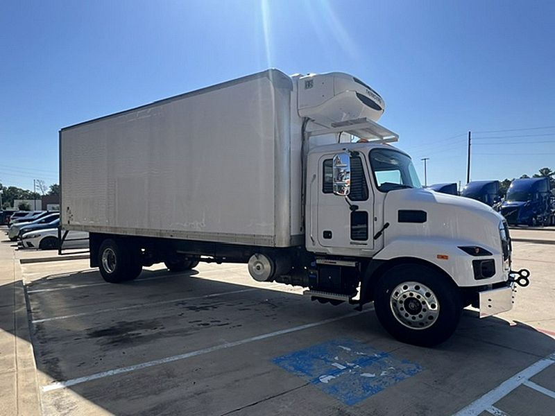 2026 Mack MD642