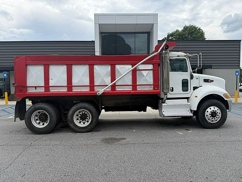 2017 Peterbilt 388
