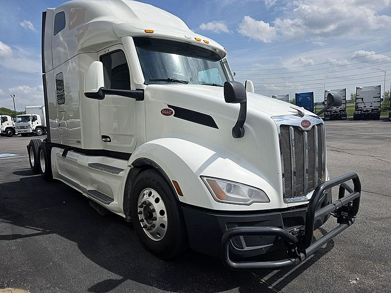 2022 Peterbilt 579