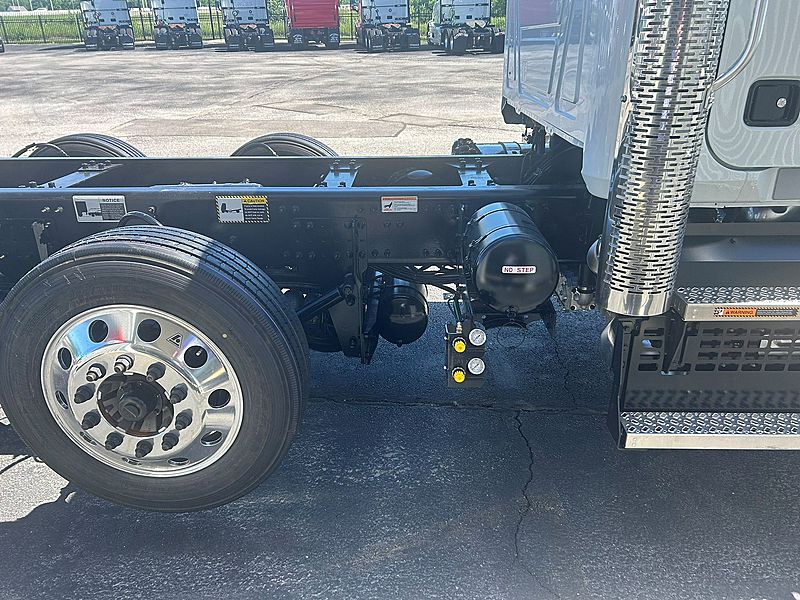 2027 Mack GR104F