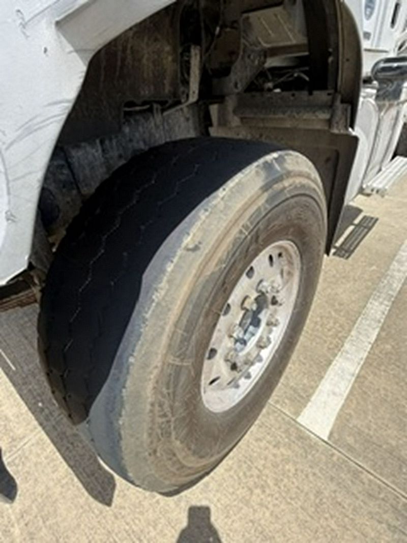 2019 Mack GR64F