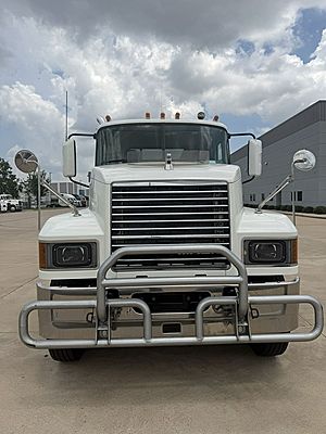 2020 Mack PIN64T - Sleeper Truck