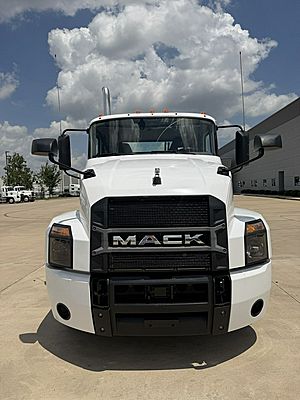 2019 Mack Anthem - Day Cab