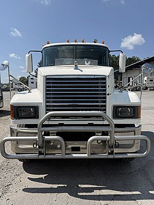 2020 Mack Pinnacle - Day Cab