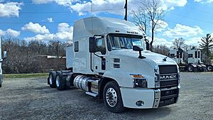 2020 Mack Anthem - Sleeper Truck