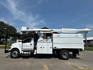 2013 Ford F-750 - Bucket Truck