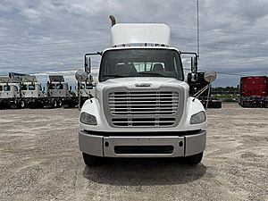 2013 Freightliner M2 112 - Day Cab