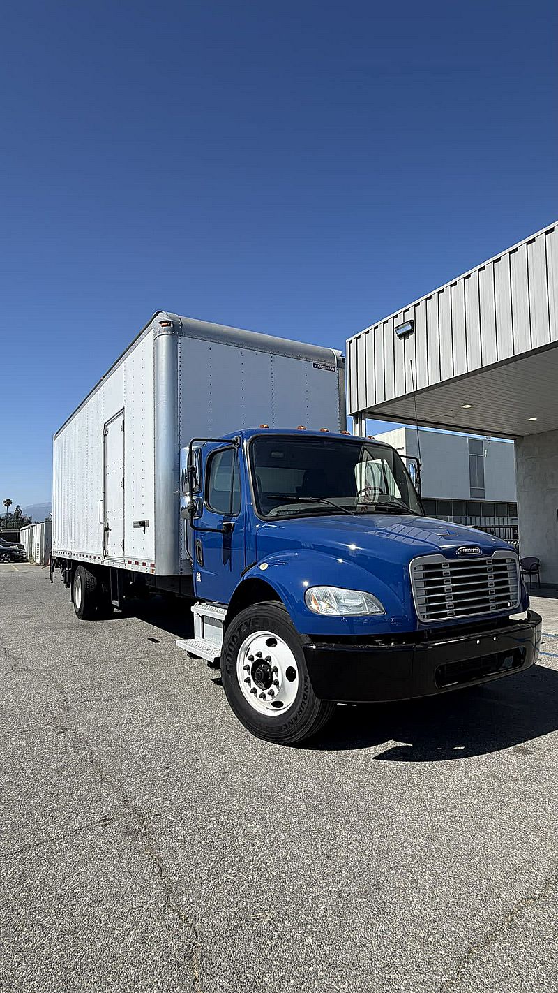 2018 Freightliner M2 106