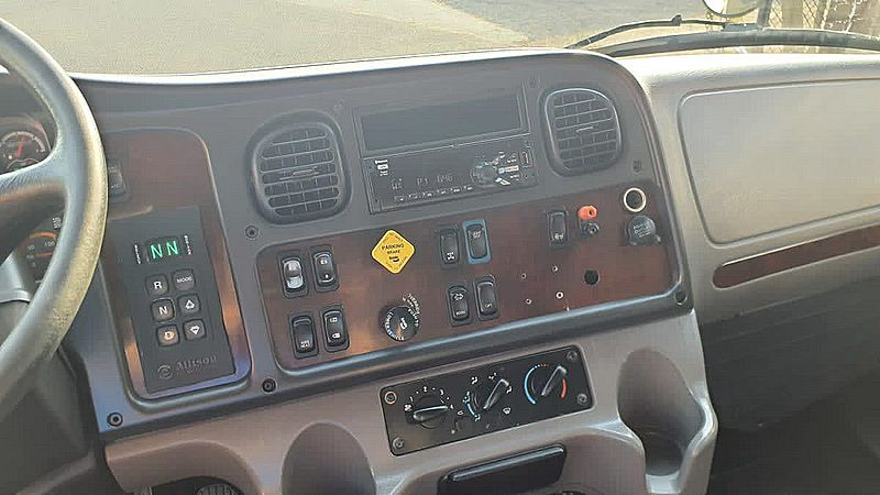 2019 Freightliner M2 106