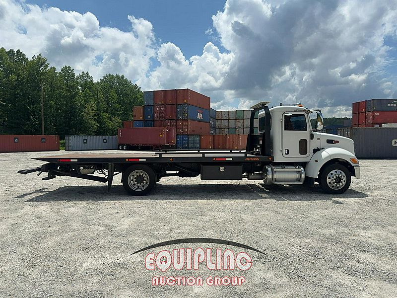 2019 Peterbilt 337