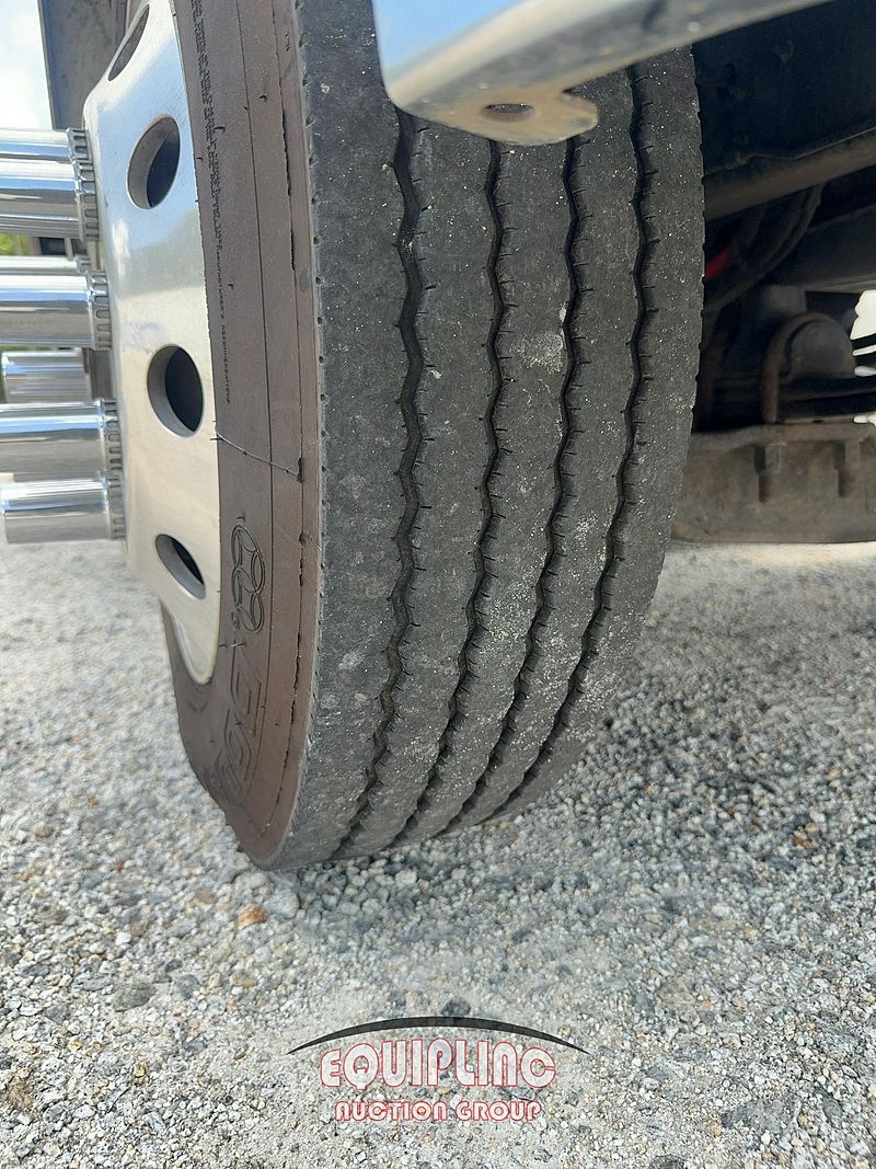 2019 Peterbilt 337