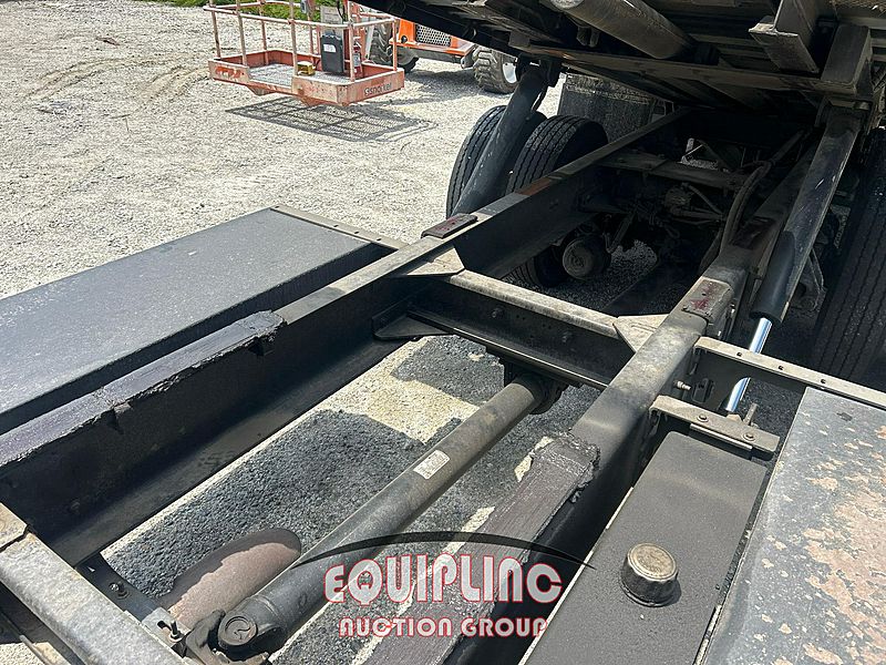 2019 Peterbilt 337
