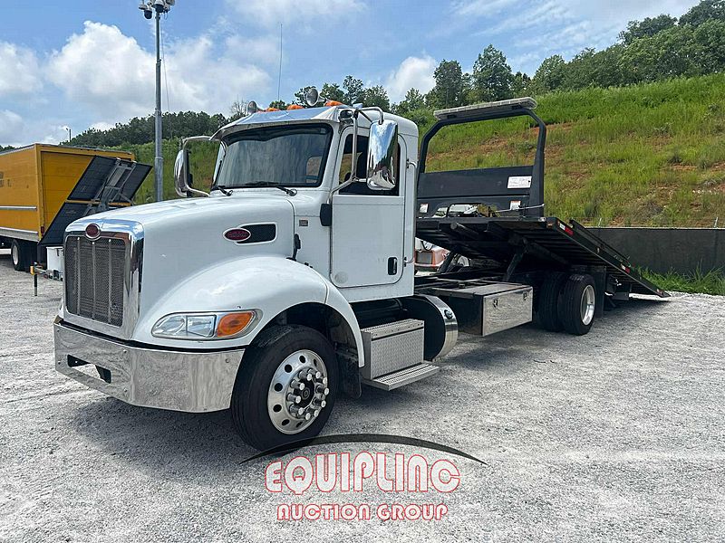 2019 Peterbilt 337