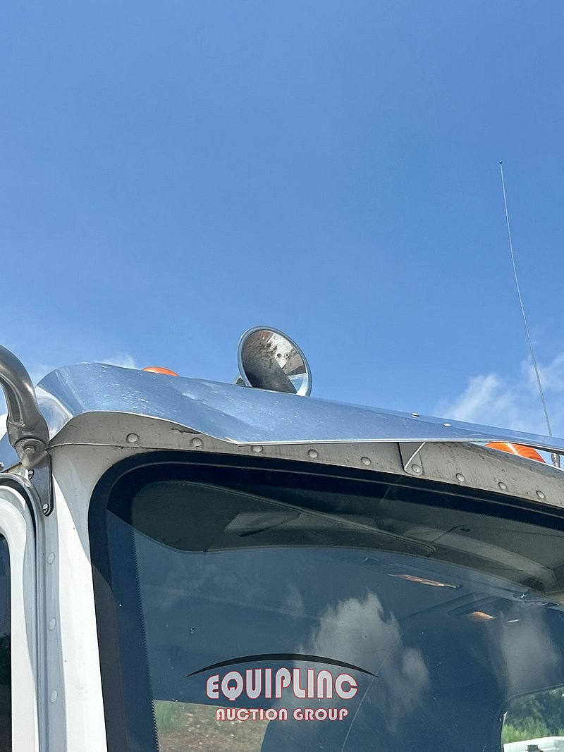 2019 Peterbilt 337