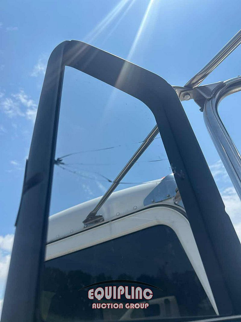 2019 Peterbilt 337