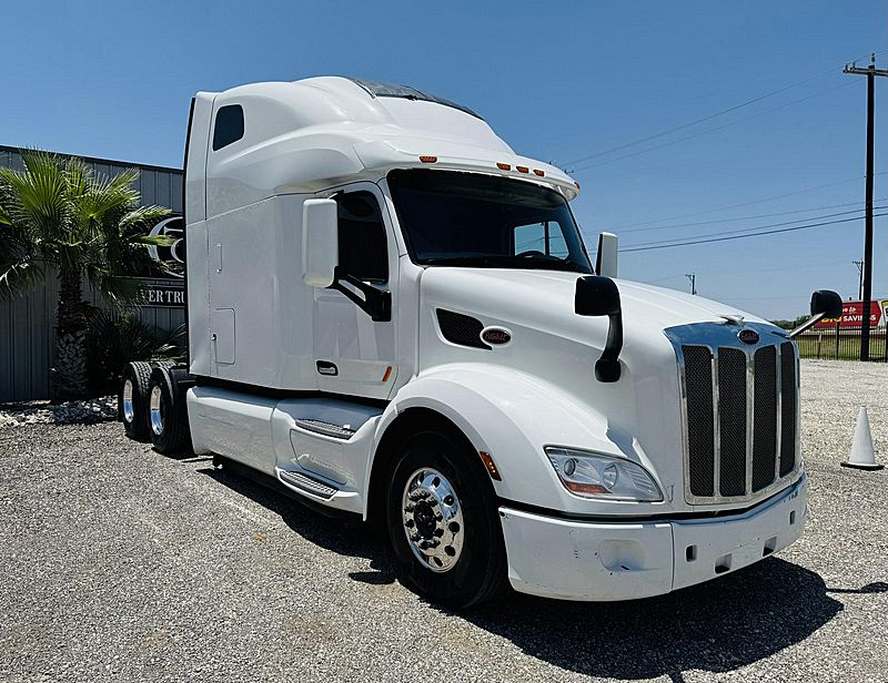 2022 Peterbilt 579