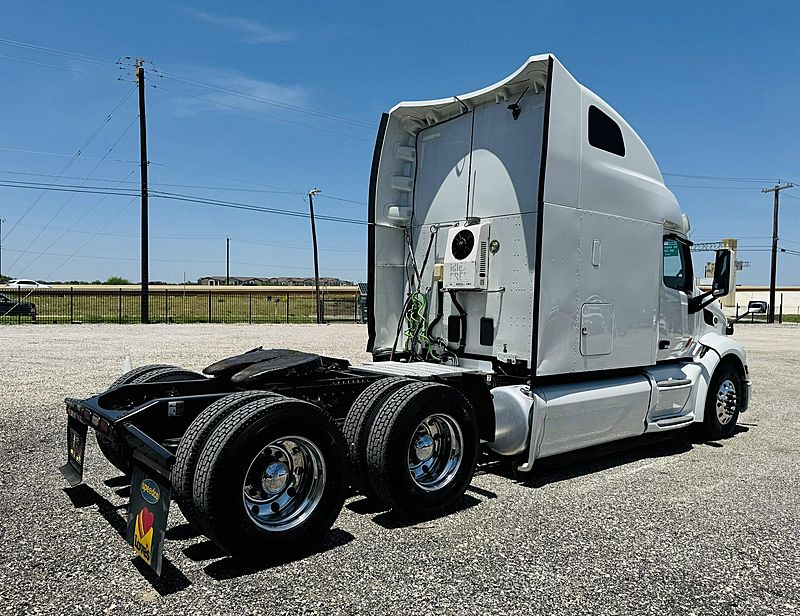 2022 Peterbilt 579
