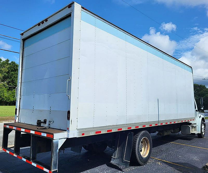 2019 Freightliner M2 106