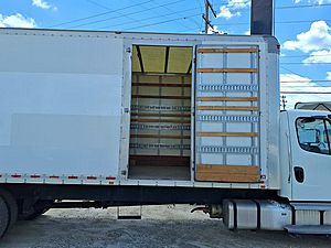 2019 Freightliner M2 106