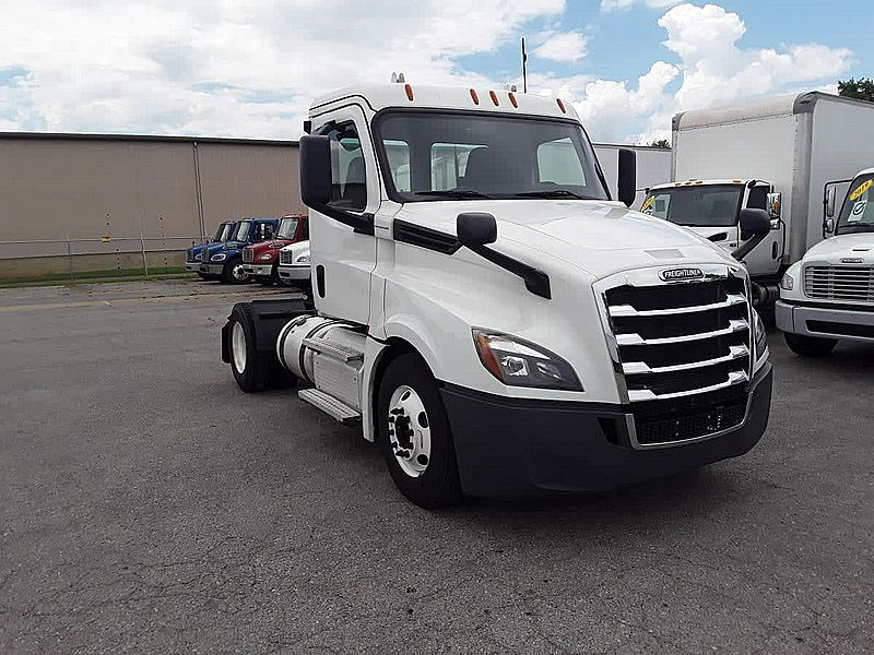 2020 Freightliner NEW CASCADIA 126