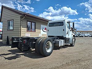 2018 Freightliner M2 106