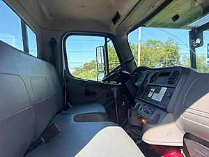 2018 Freightliner M2