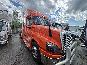 2018 Freightliner Cascadia - Sleeper Truck 2018 Freightliner Cascadia - Sleeper Truck
