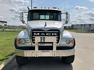 2005 Mack Granite - Day Cab