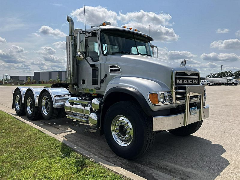 2005 Mack Granite