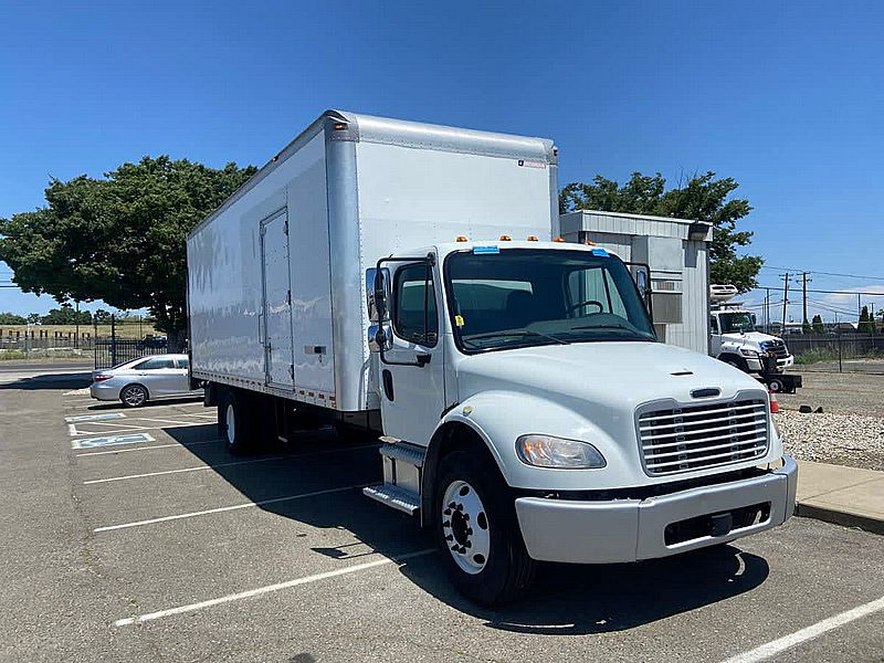 2018 Freightliner M2 106